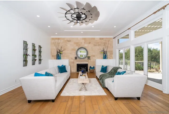 5 Rolling View Lane, Fallbrook, California 92028
