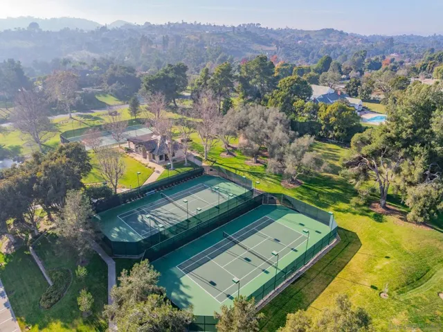5 Rolling View Lane, Fallbrook, California 92028