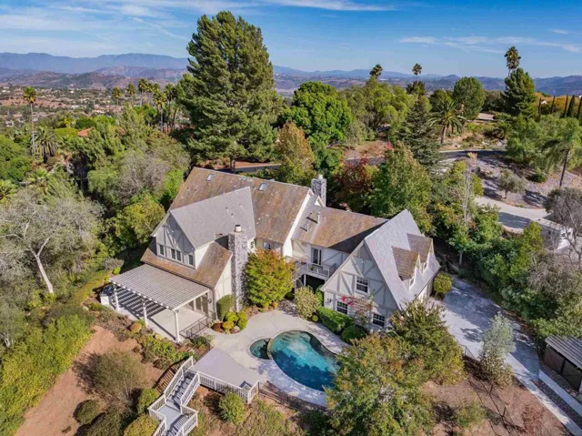 5 Rolling View Lane, Fallbrook, California 92028