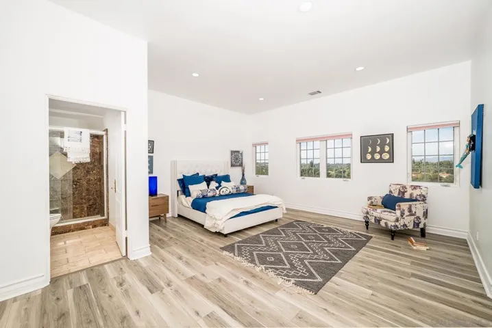 5 Rolling View Lane, Fallbrook, California 92028
