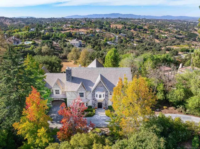 5 Rolling View Lane, Fallbrook, California 92028