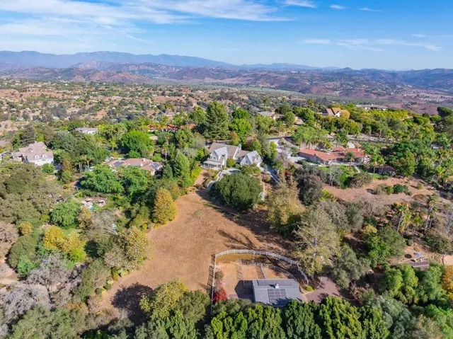 5 Rolling View Lane, Fallbrook, California 92028