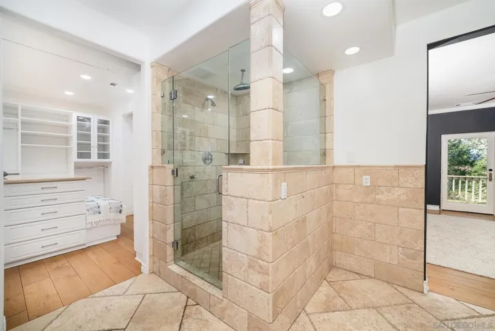 5 Rolling View Lane, Fallbrook, California 92028