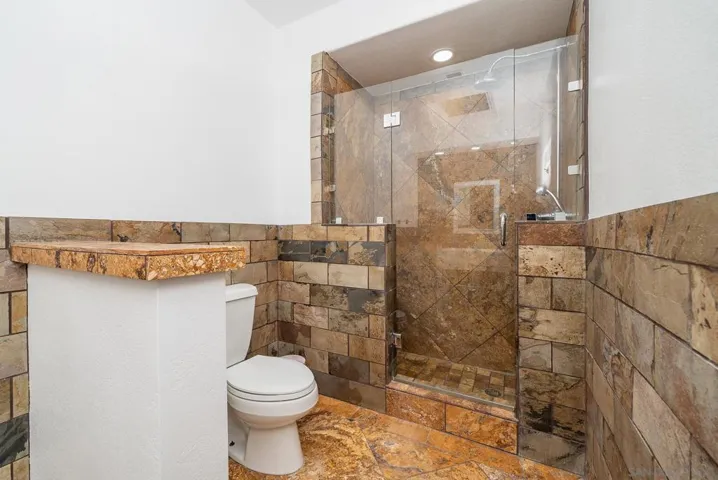 5 Rolling View Lane, Fallbrook, California 92028
