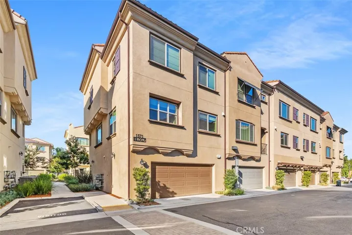 1571 Fortaleza Way, Vista, California 92081