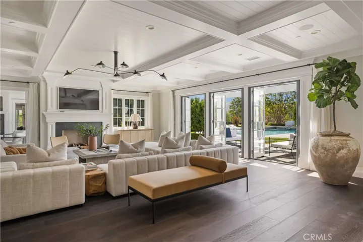 24200 Hidden Ridge Road, Hidden Hills, California 91302