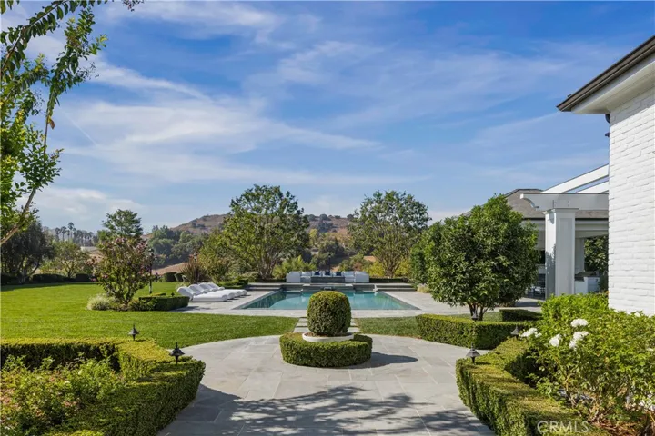 24200 Hidden Ridge Road, Hidden Hills, California 91302