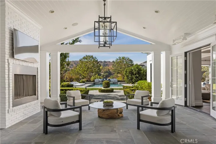 24200 Hidden Ridge Road, Hidden Hills, California 91302