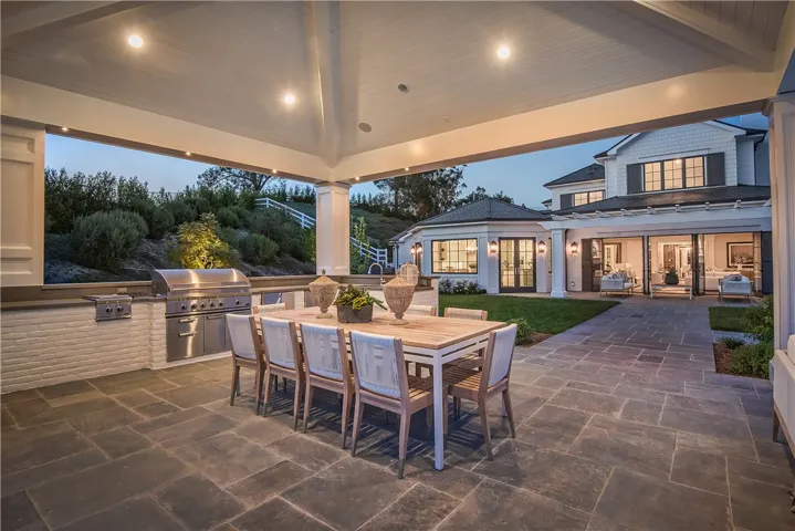 24200 Hidden Ridge Road, Hidden Hills, California 91302