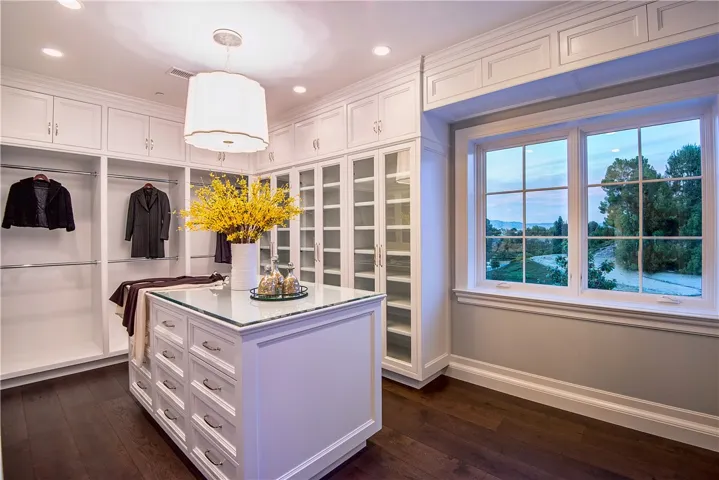 24200 Hidden Ridge Road, Hidden Hills, California 91302