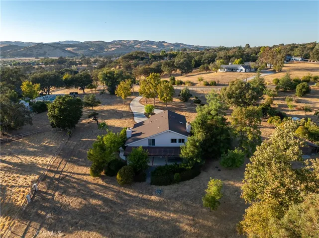 1285 Beaver Creek Lane, Paso Robles, California 93446