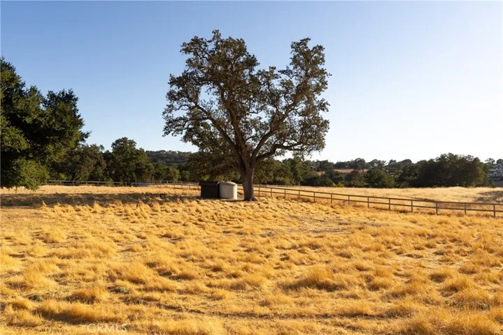 1285 Beaver Creek Lane, Paso Robles, California 93446