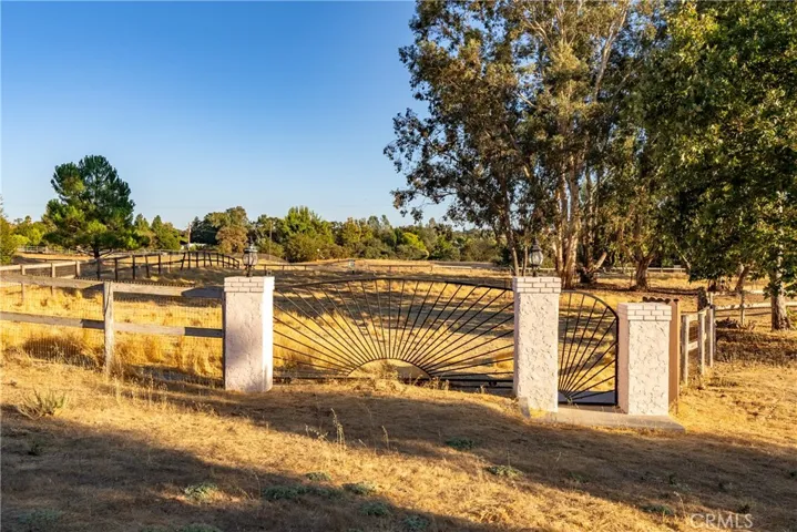 1285 Beaver Creek Lane, Paso Robles, California 93446