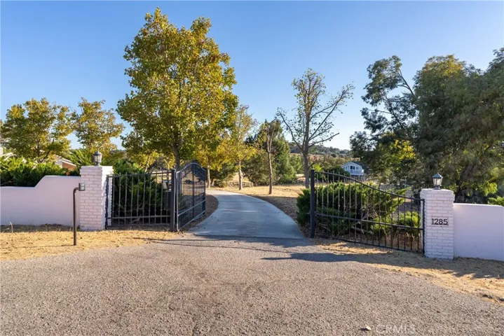 1285 Beaver Creek Lane, Paso Robles, California 93446