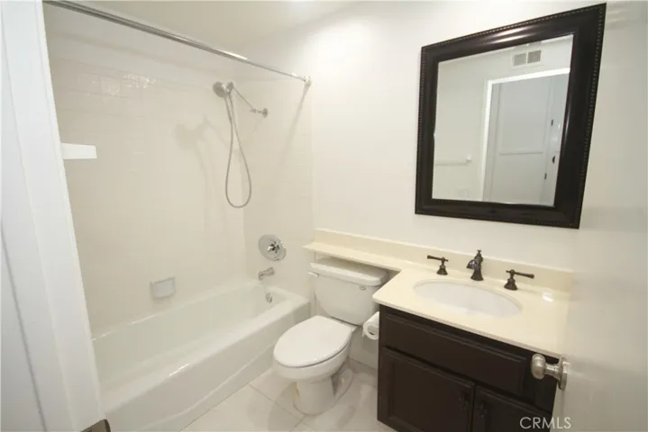 22262 Summit Hill Drive 4, Lake Forest, California 92630