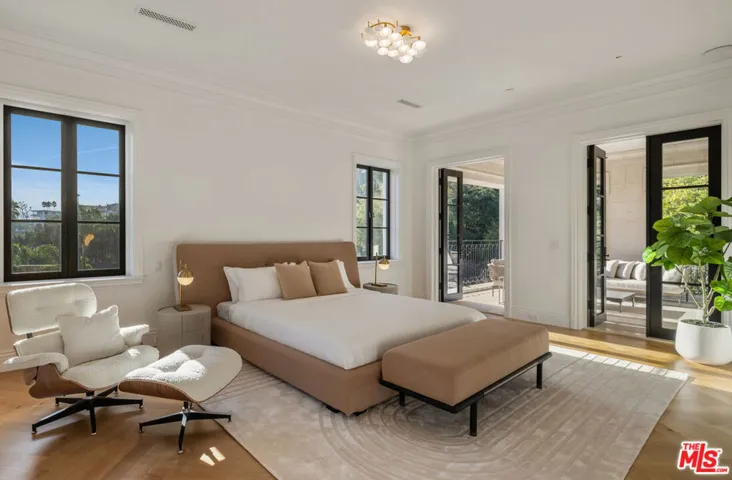 4533 Cockerham Drive, Los Angeles, California 90027