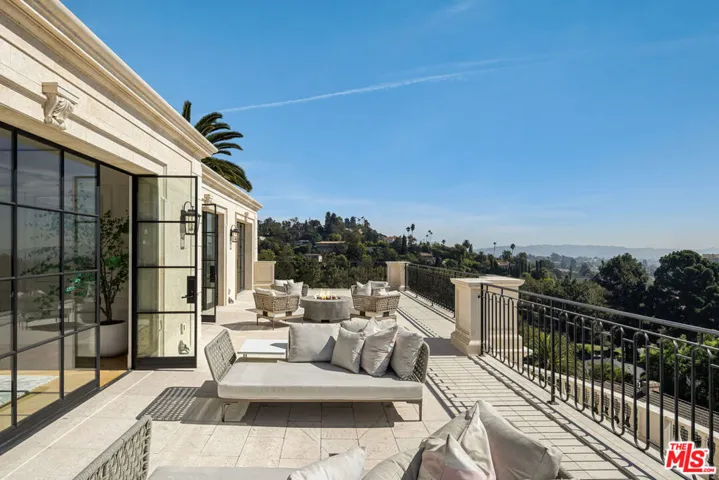 4533 Cockerham Drive, Los Angeles, California 90027