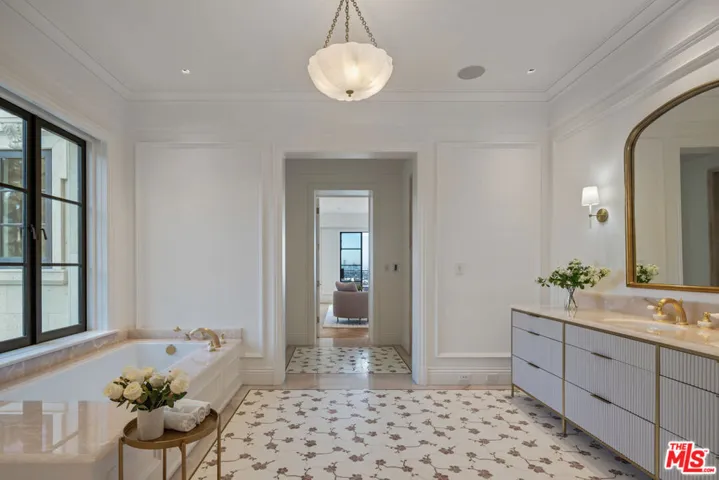 4533 Cockerham Drive, Los Angeles, California 90027