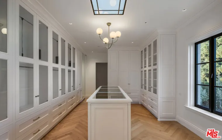 4533 Cockerham Drive, Los Angeles, California 90027