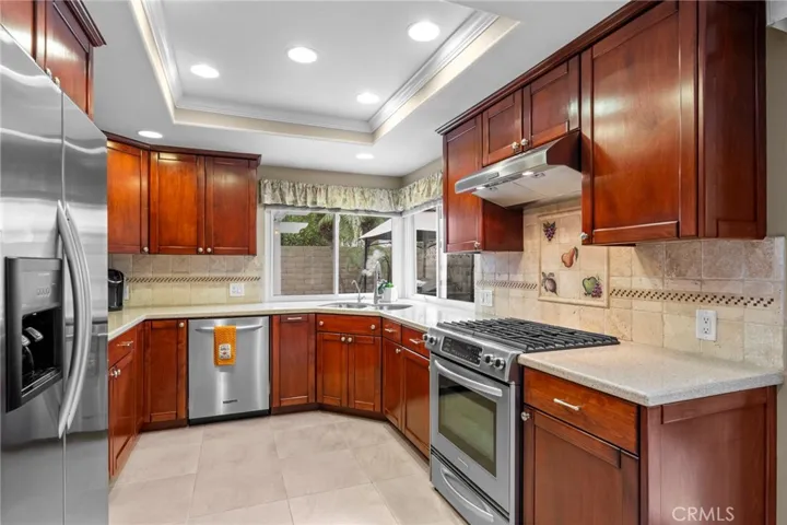 17701 Rainglen Lane, Huntington Beach, California 92649