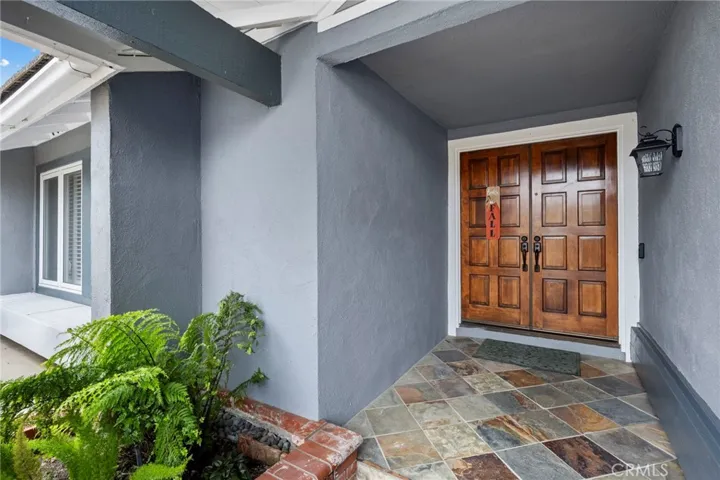 17701 Rainglen Lane, Huntington Beach, California 92649