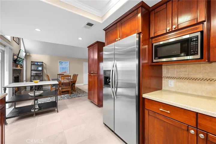 17701 Rainglen Lane, Huntington Beach, California 92649