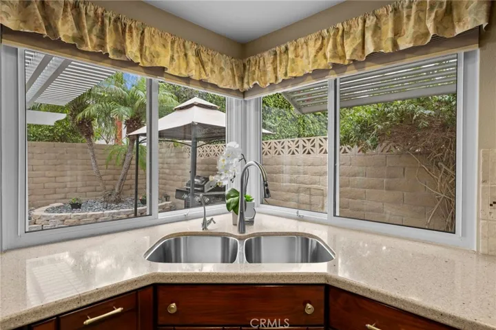 17701 Rainglen Lane, Huntington Beach, California 92649