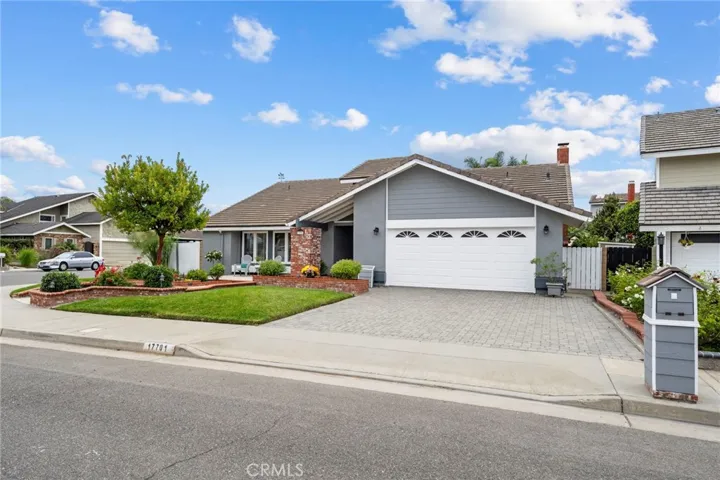 17701 Rainglen Lane, Huntington Beach, California 92649