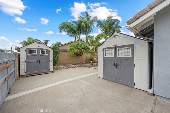 17701 Rainglen Lane, Huntington Beach, California 92649