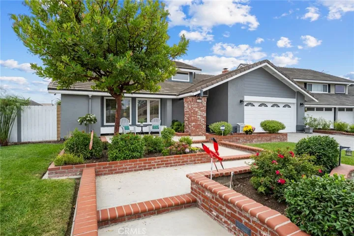 17701 Rainglen Lane, Huntington Beach, California 92649