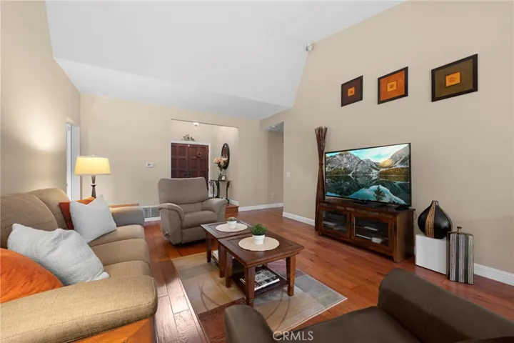 17701 Rainglen Lane, Huntington Beach, California 92649
