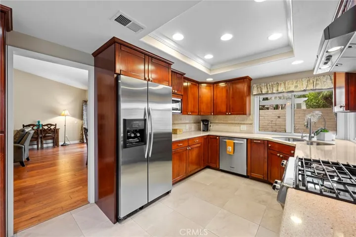 17701 Rainglen Lane, Huntington Beach, California 92649