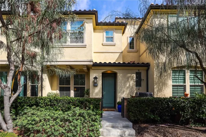 82 Savannah, Lake Forest, California 92630