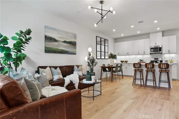 82 Savannah, Lake Forest, California 92630