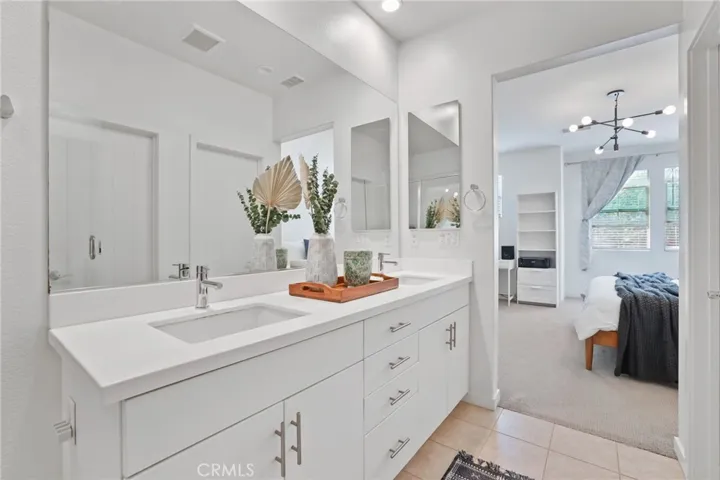 82 Savannah, Lake Forest, California 92630