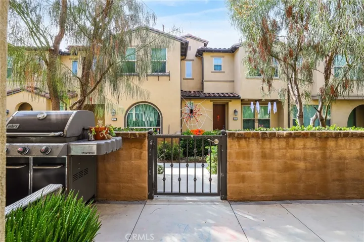 82 Savannah, Lake Forest, California 92630