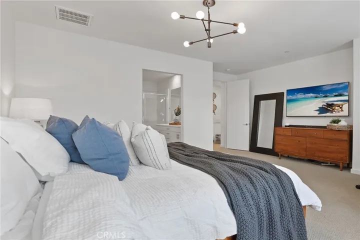 82 Savannah, Lake Forest, California 92630
