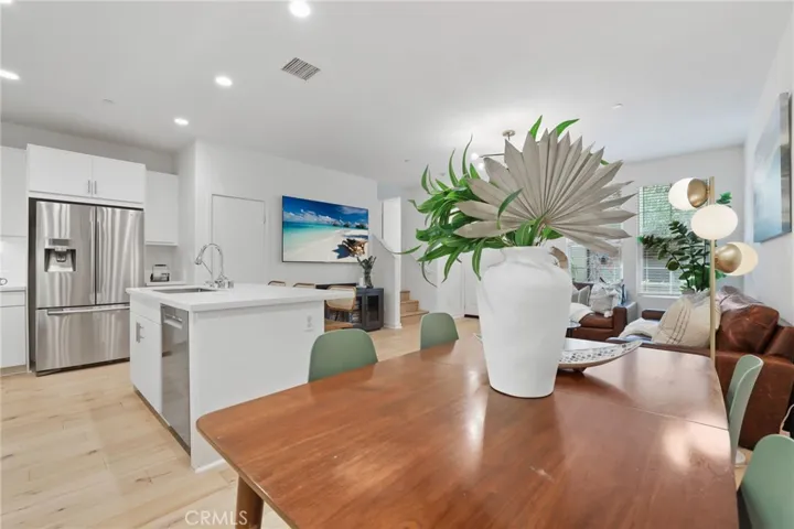 82 Savannah, Lake Forest, California 92630