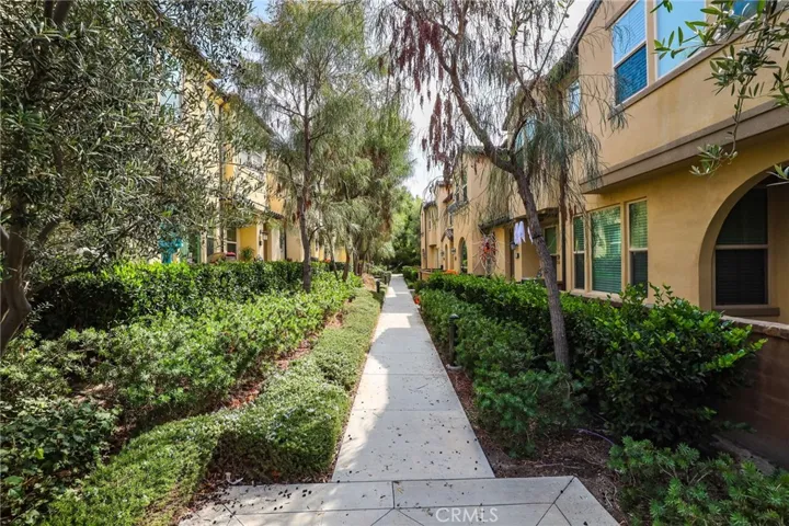 82 Savannah, Lake Forest, California 92630