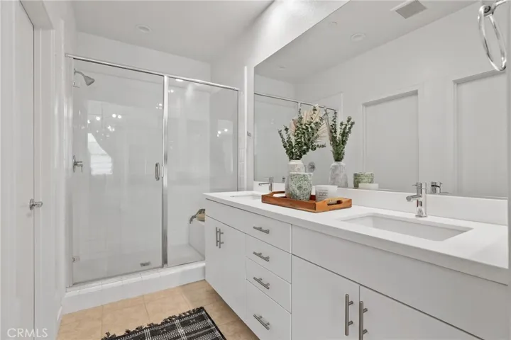 82 Savannah, Lake Forest, California 92630