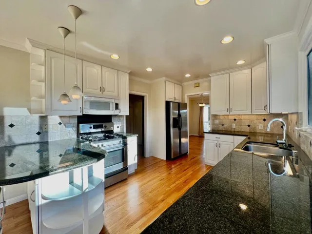 536 E Capistrano Way, San Mateo, California 94402