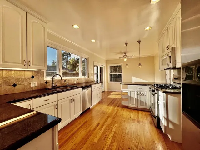 536 E Capistrano Way, San Mateo, California 94402