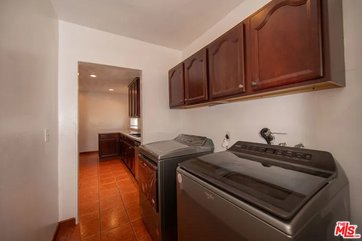 5242 Veronica Street, Los Angeles, California 90008