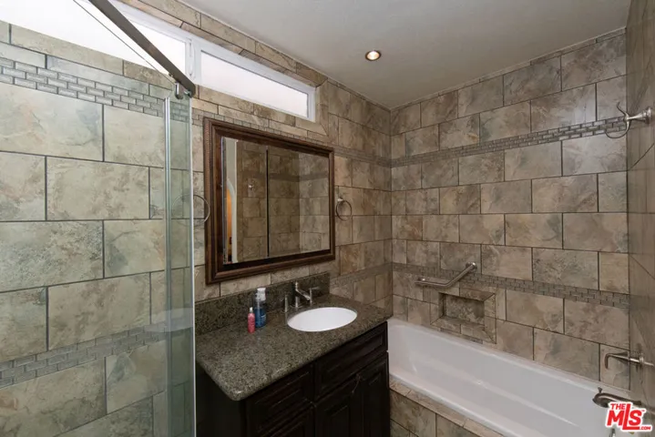 5242 Veronica Street, Los Angeles, California 90008