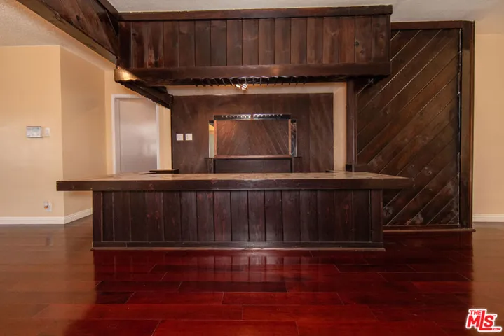 5242 Veronica Street, Los Angeles, California 90008