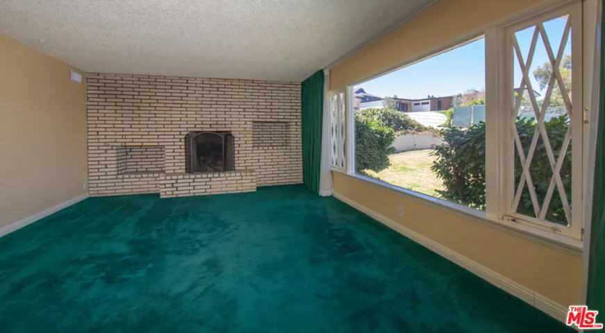 5242 Veronica Street, Los Angeles, California 90008