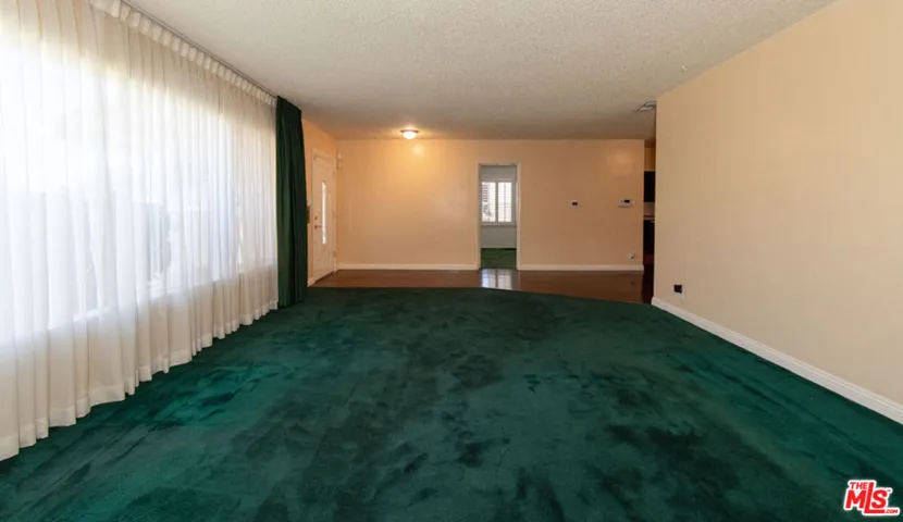 5242 Veronica Street, Los Angeles, California 90008