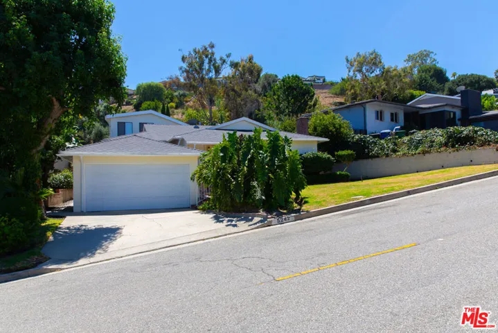 5242 Veronica Street, Los Angeles, California 90008