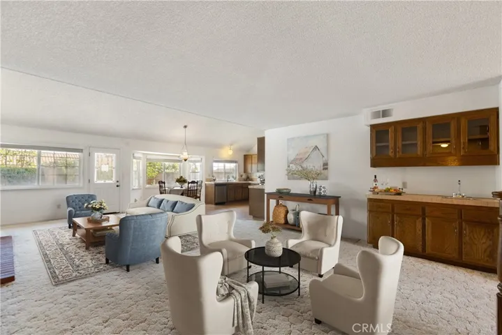 This image of the family room has been virtually staged.