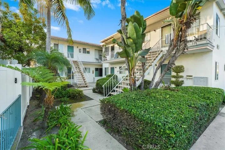 25 Bennett Avenue, Long Beach, California 90803